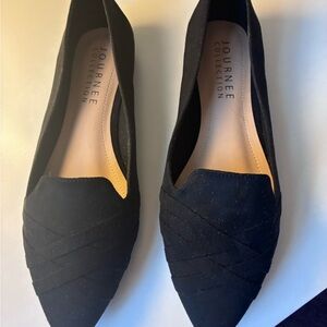 Journee Collection Women's Elegant Black Loafers